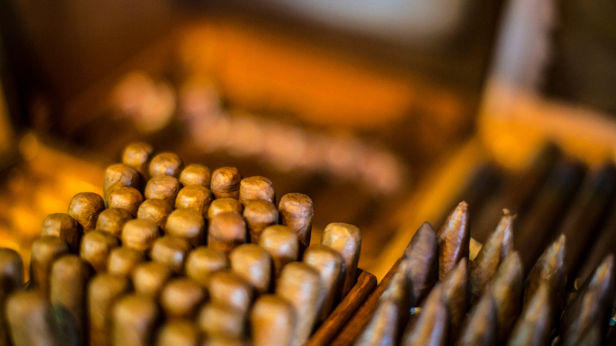 Premium Cigar Construction Details