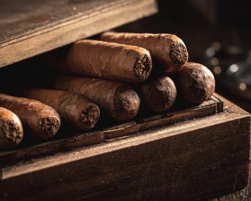 Cigar Construction Detail - Premium Tobacco Blend